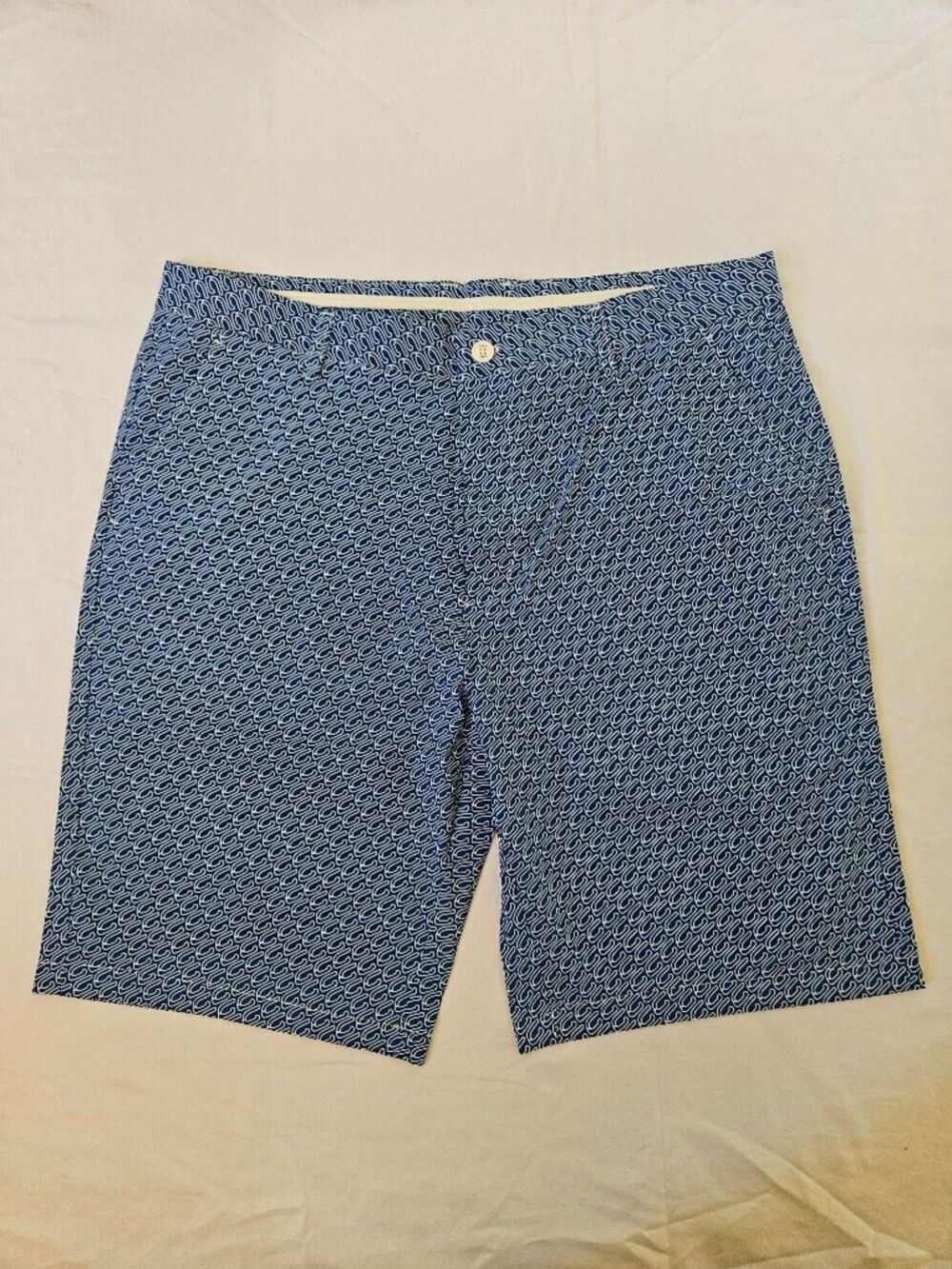 Men's Blue Patterned Flat Front Golf Shorts Cotton/Lycra, Silicone Band, NWT, 38